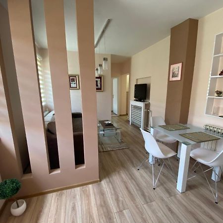 Apartmani Rajin Vrsac Exteriör bild