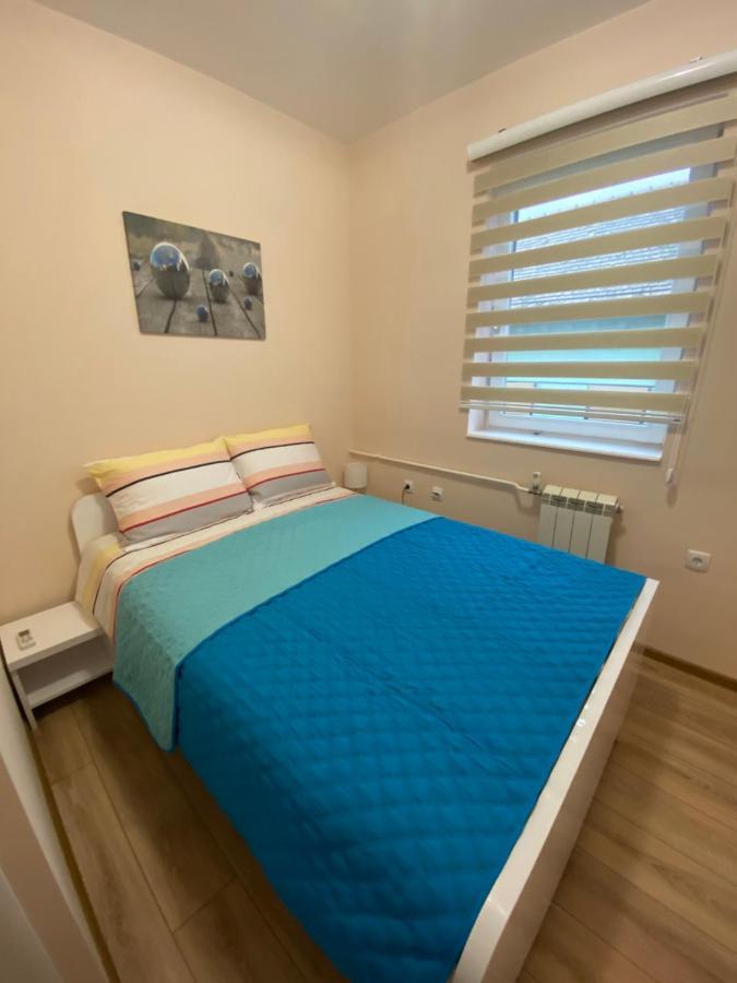 Apartmani Rajin Vrsac Exteriör bild