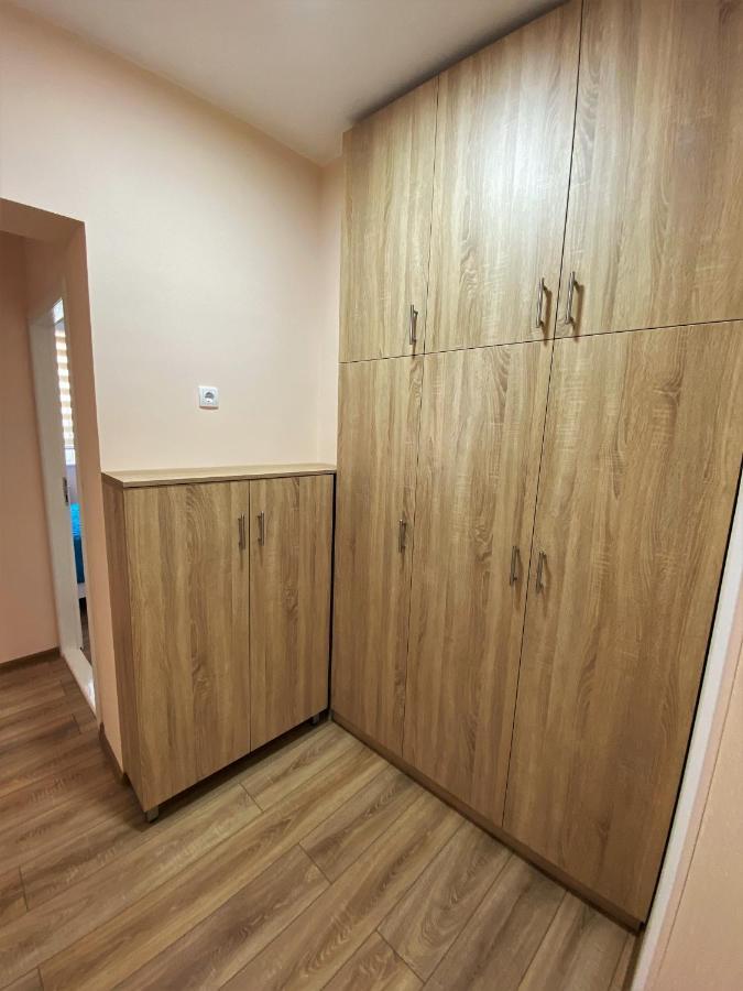 Apartmani Rajin Vrsac Exteriör bild